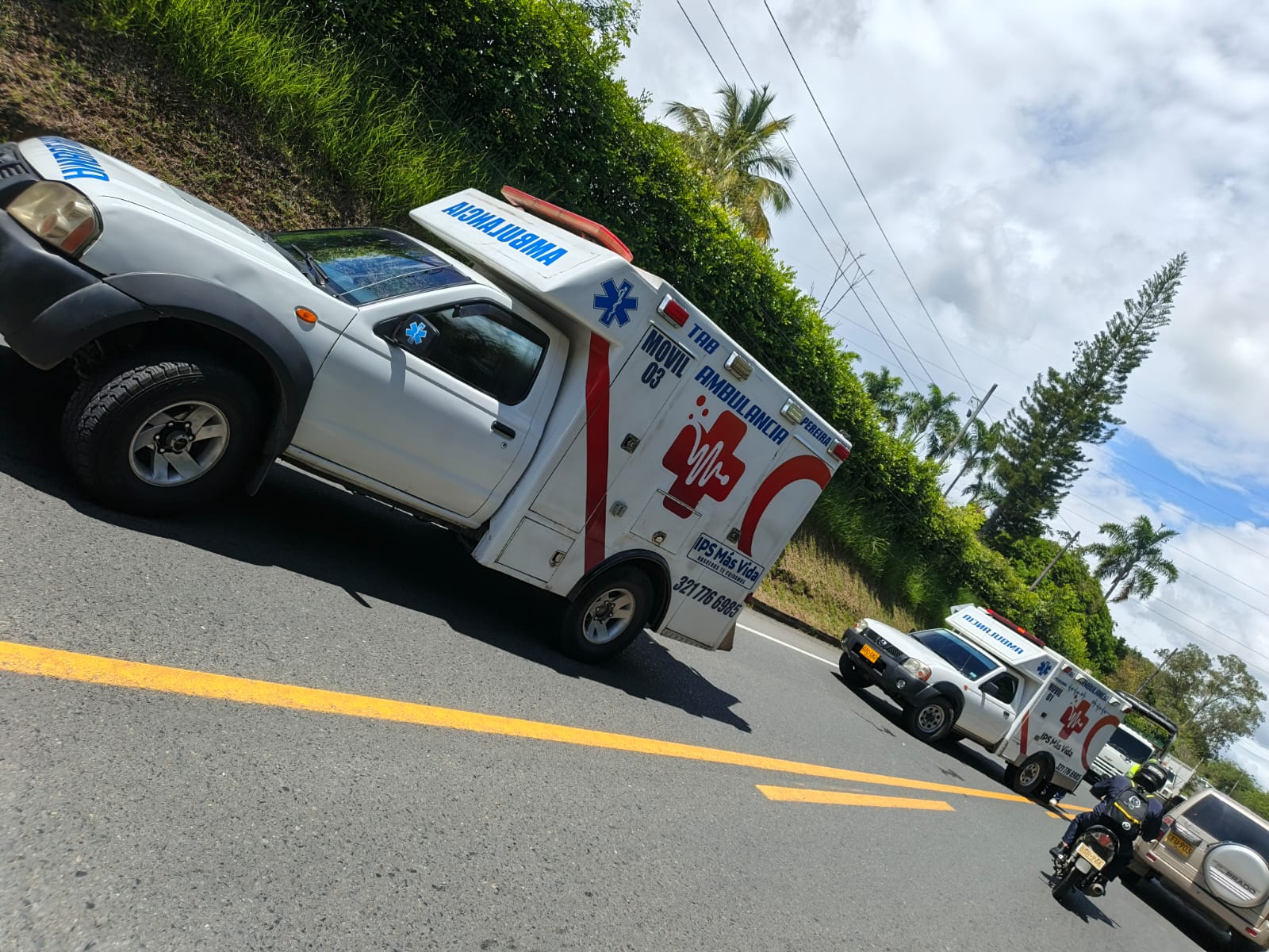 Ambulancia IPS Más Vida en ruta de emergencia